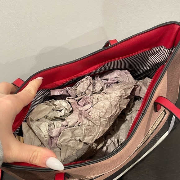 Shoulder Bag and Wallet Set - Picture 4 of 6